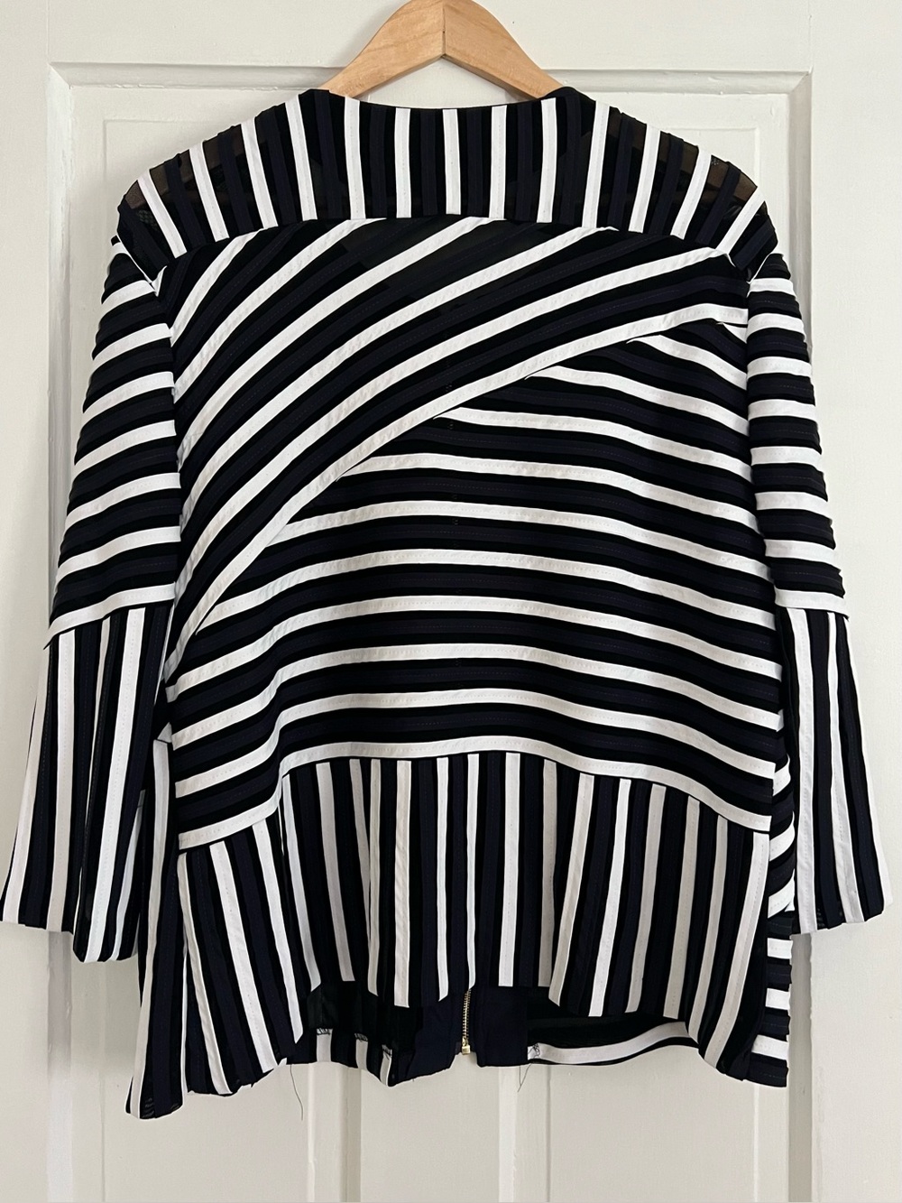Chico's Travelers Black White Striped Zip Jacket with 3/4 Sleeves Size 3 - Picture 3 of 7